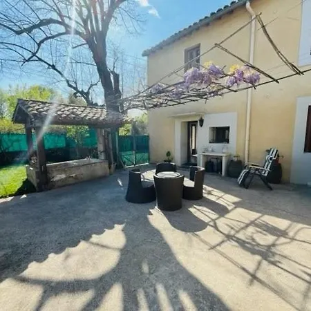 Prázdninový dům Le Du Pont Des Lones *